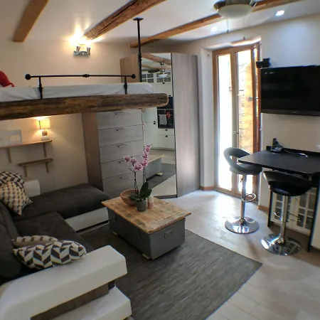 Elegant Studio With Terrace, Nestled By The Sea And Old Town Fortified Wall * 昂蒂布