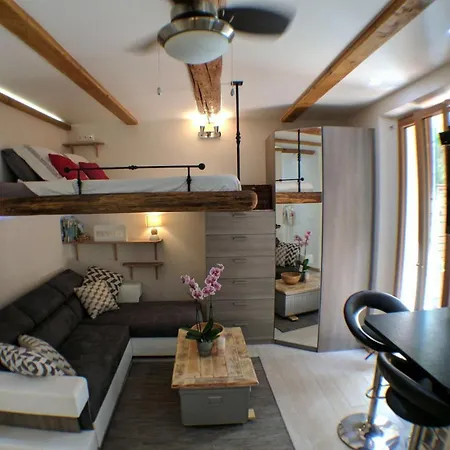公寓 Elegant Studio With Terrace, Nestled By The Sea And Old Town Fortified Wall 昂蒂布